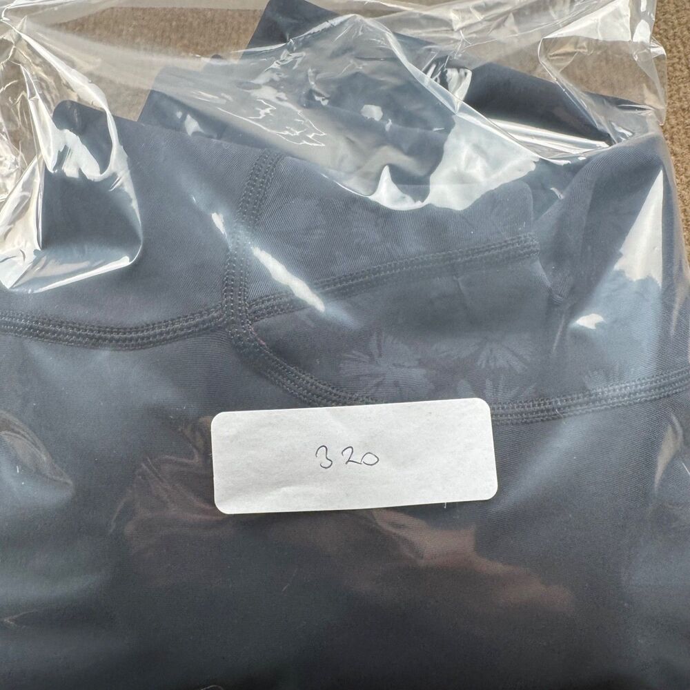 NWT Roxy Swell 1mm Hooded Wetsuit Paddle Jacket Women's Sz 4 Black/Print - Picture 13 of 13
